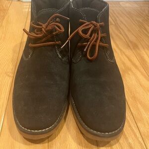 Classic Black Chukka Boots with Brown Laces